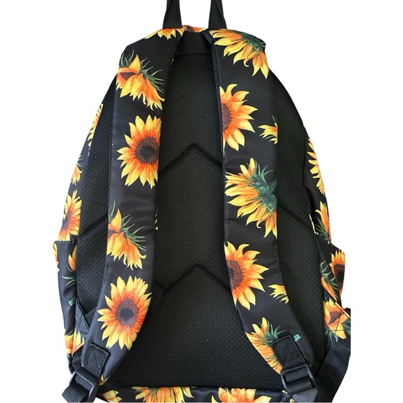 Girls Sunflower Backpack With Matching Insulated Lunch Bag. - Picture 2 of 10